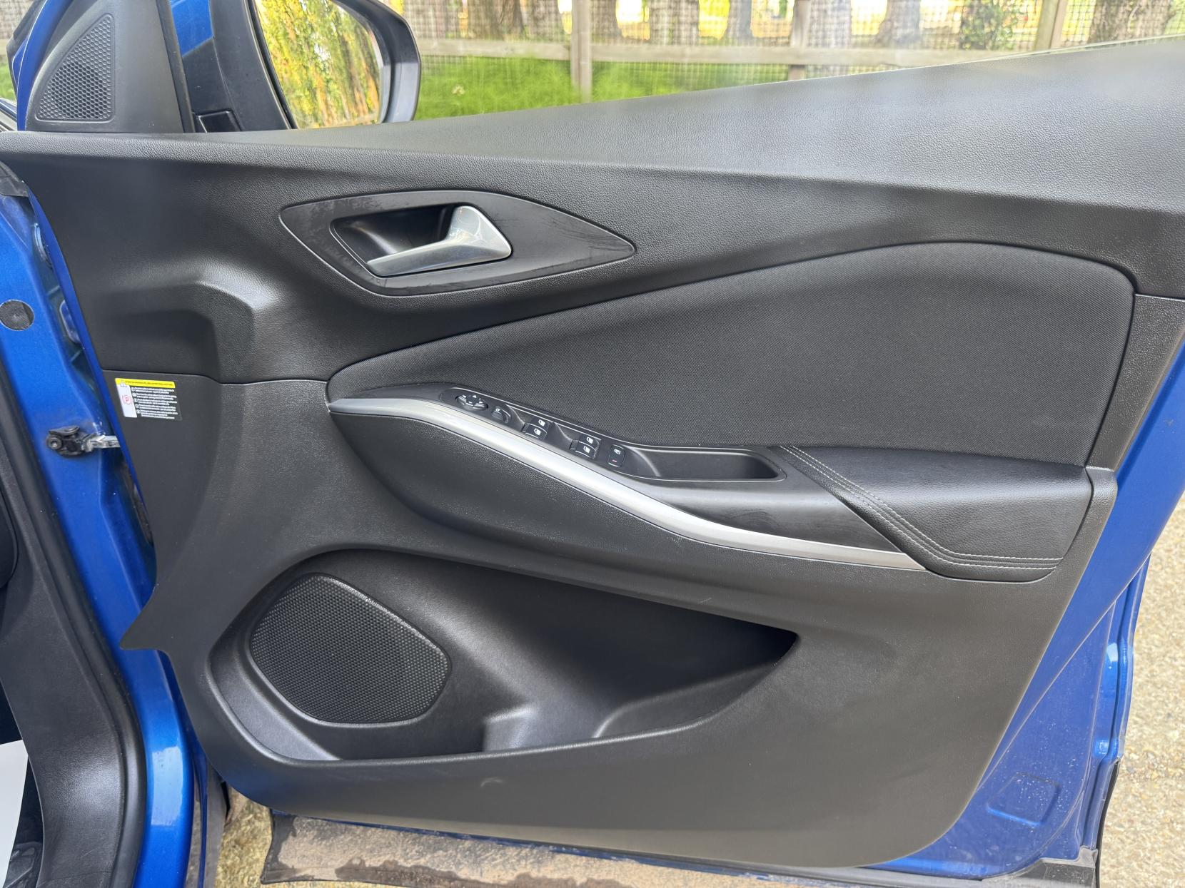 Vauxhall Grandland X 1.2 Turbo GPF SE SUV 5dr Petrol Manual Euro 6 (s/s) (130 ps)