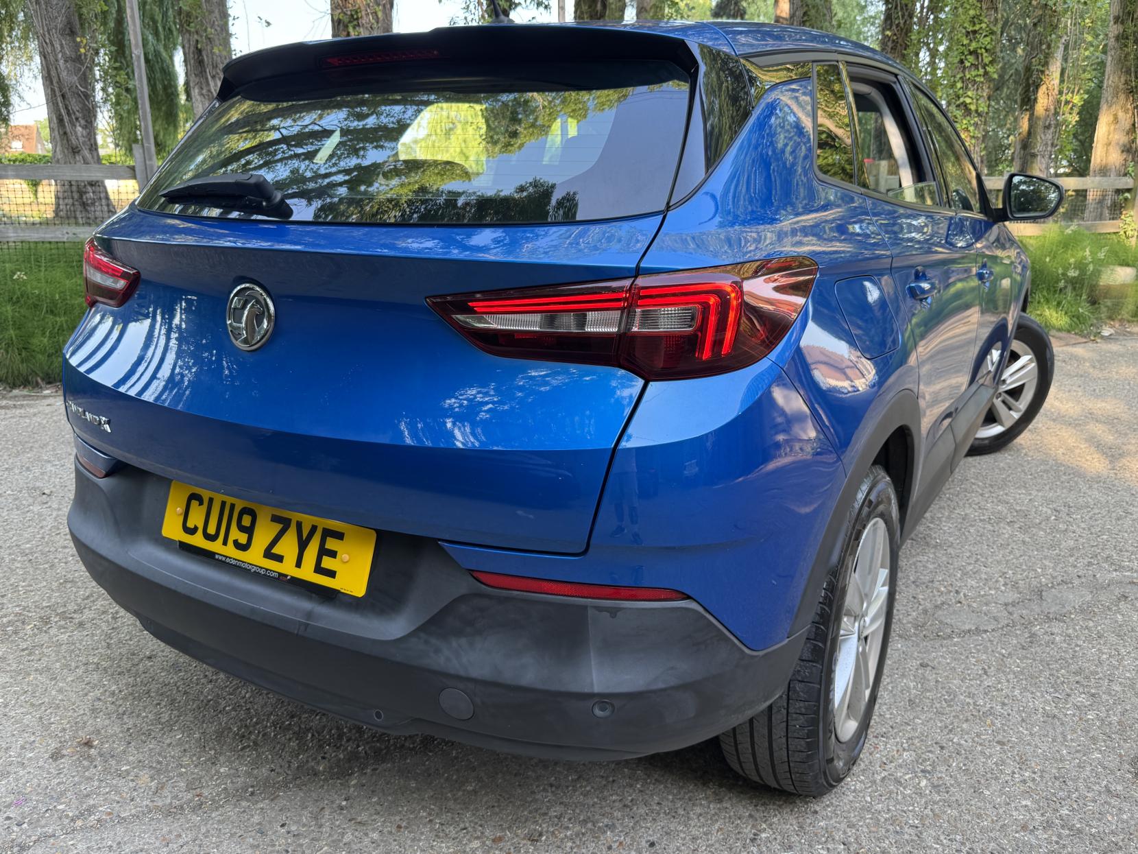 Vauxhall Grandland X 1.2 Turbo GPF SE SUV 5dr Petrol Manual Euro 6 (s/s) (130 ps)