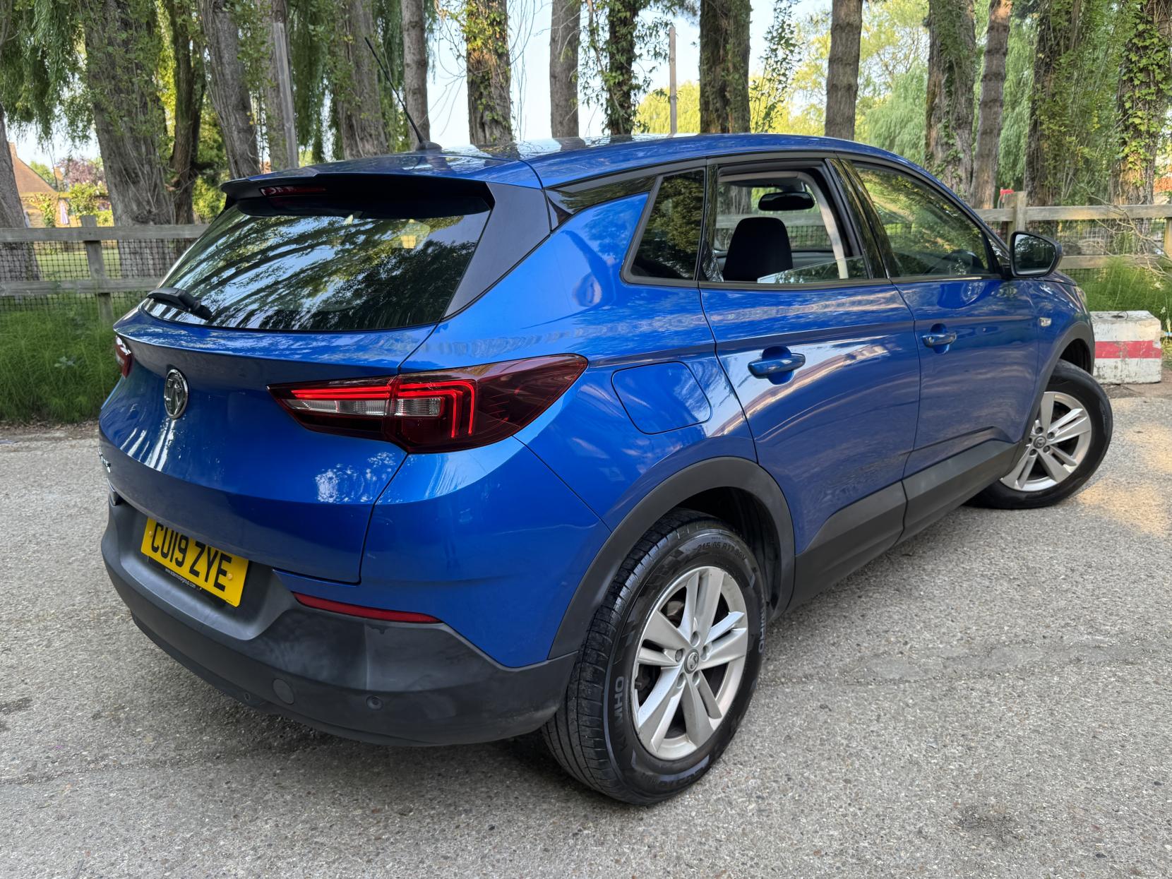 Vauxhall Grandland X 1.2 Turbo GPF SE SUV 5dr Petrol Manual Euro 6 (s/s) (130 ps)
