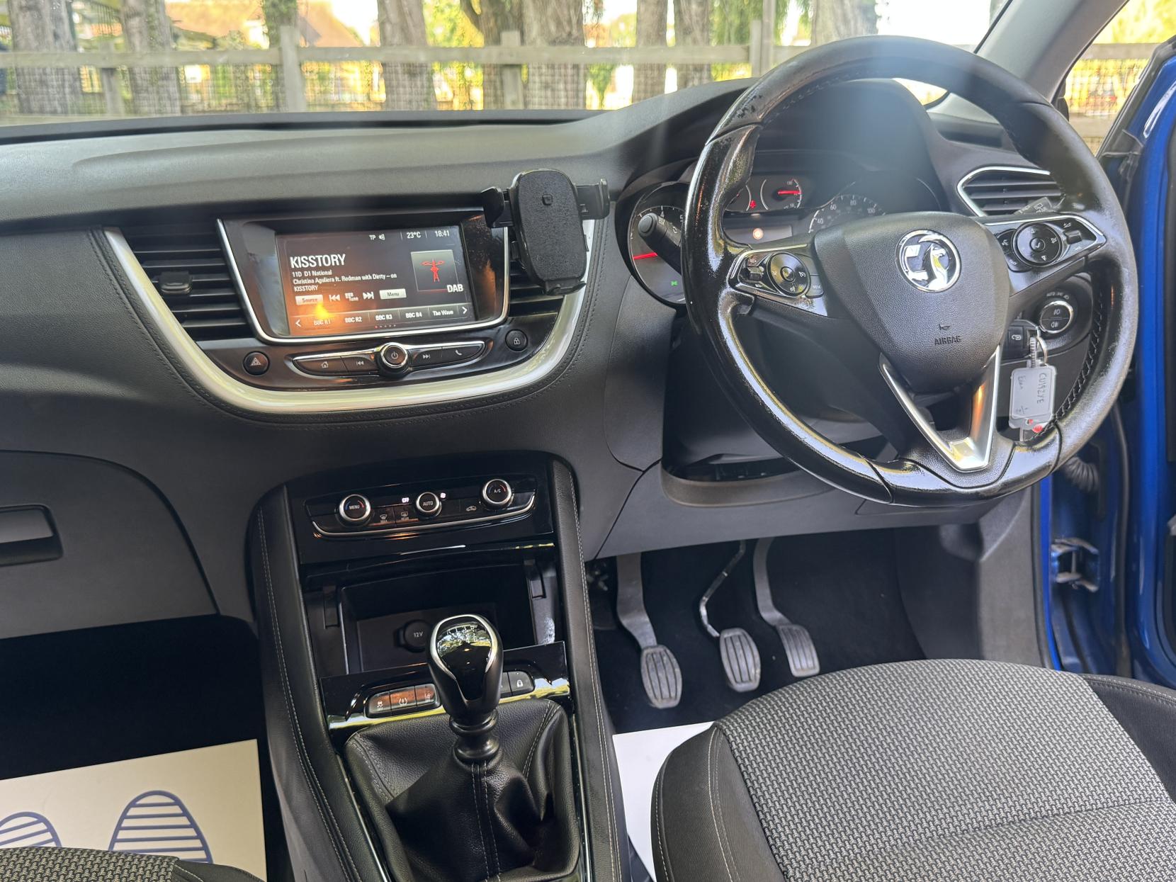 Vauxhall Grandland X 1.2 Turbo GPF SE SUV 5dr Petrol Manual Euro 6 (s/s) (130 ps)