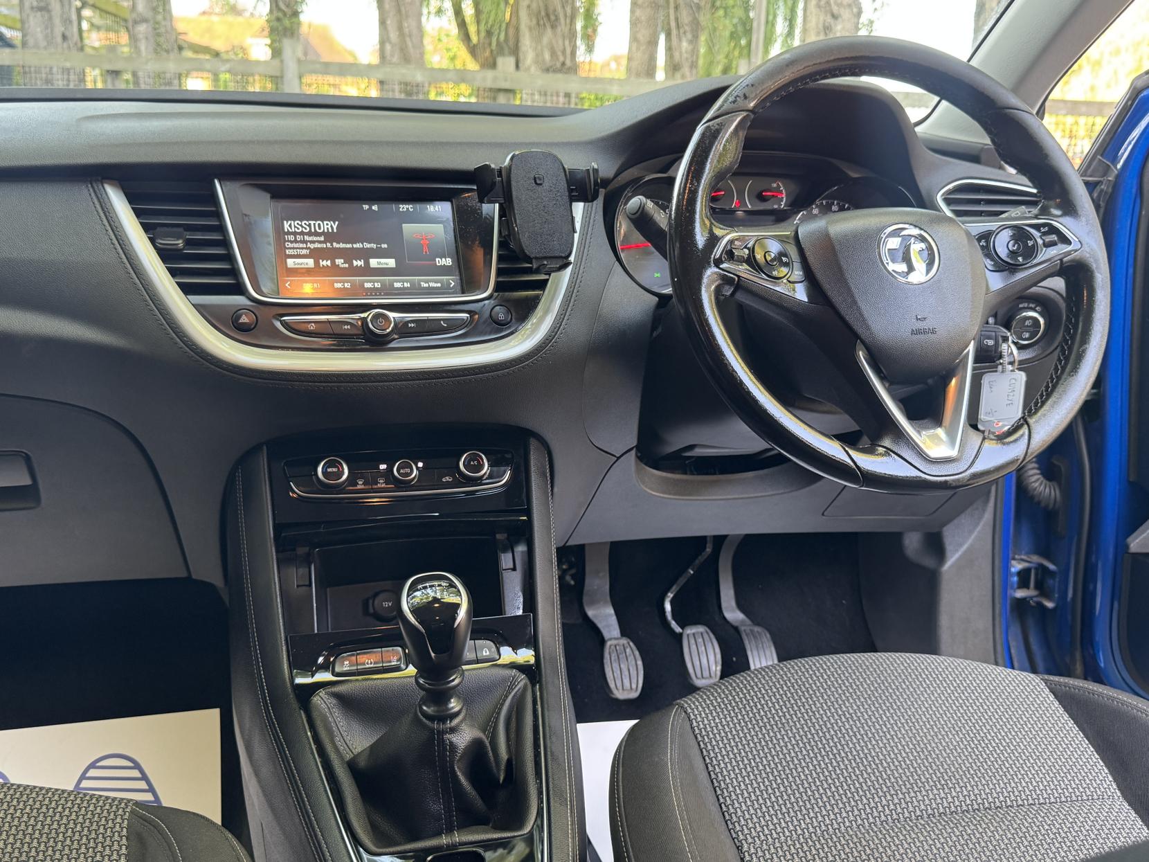 Vauxhall Grandland X 1.2 Turbo GPF SE SUV 5dr Petrol Manual Euro 6 (s/s) (130 ps)